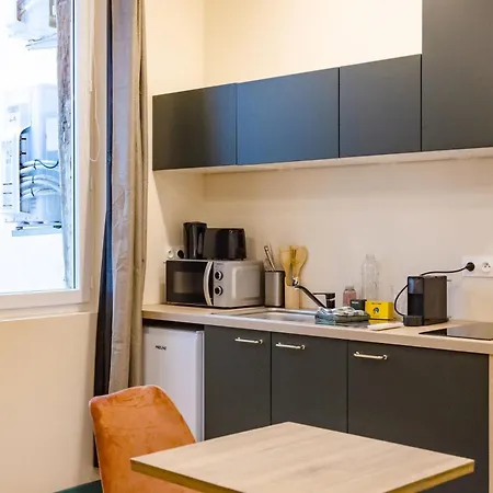Le Figuier - De Charme Apartment